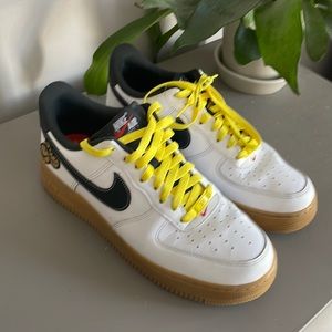 Almost new! Air force one go the extra smile smiley